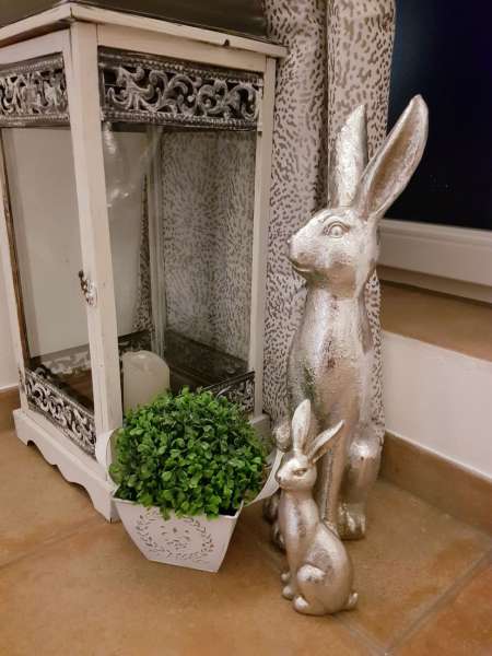 Osterdekoration - ein Hase (22 cm) in der Farbe Silber - 2