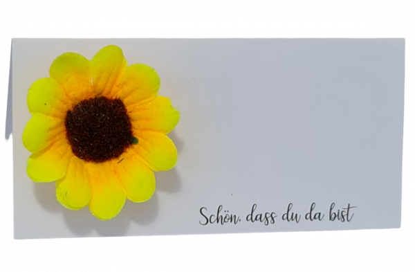 Tischkarten mit einer kleinen Sonnenblume und dem Spruch "schön, dass du da bist" - 2